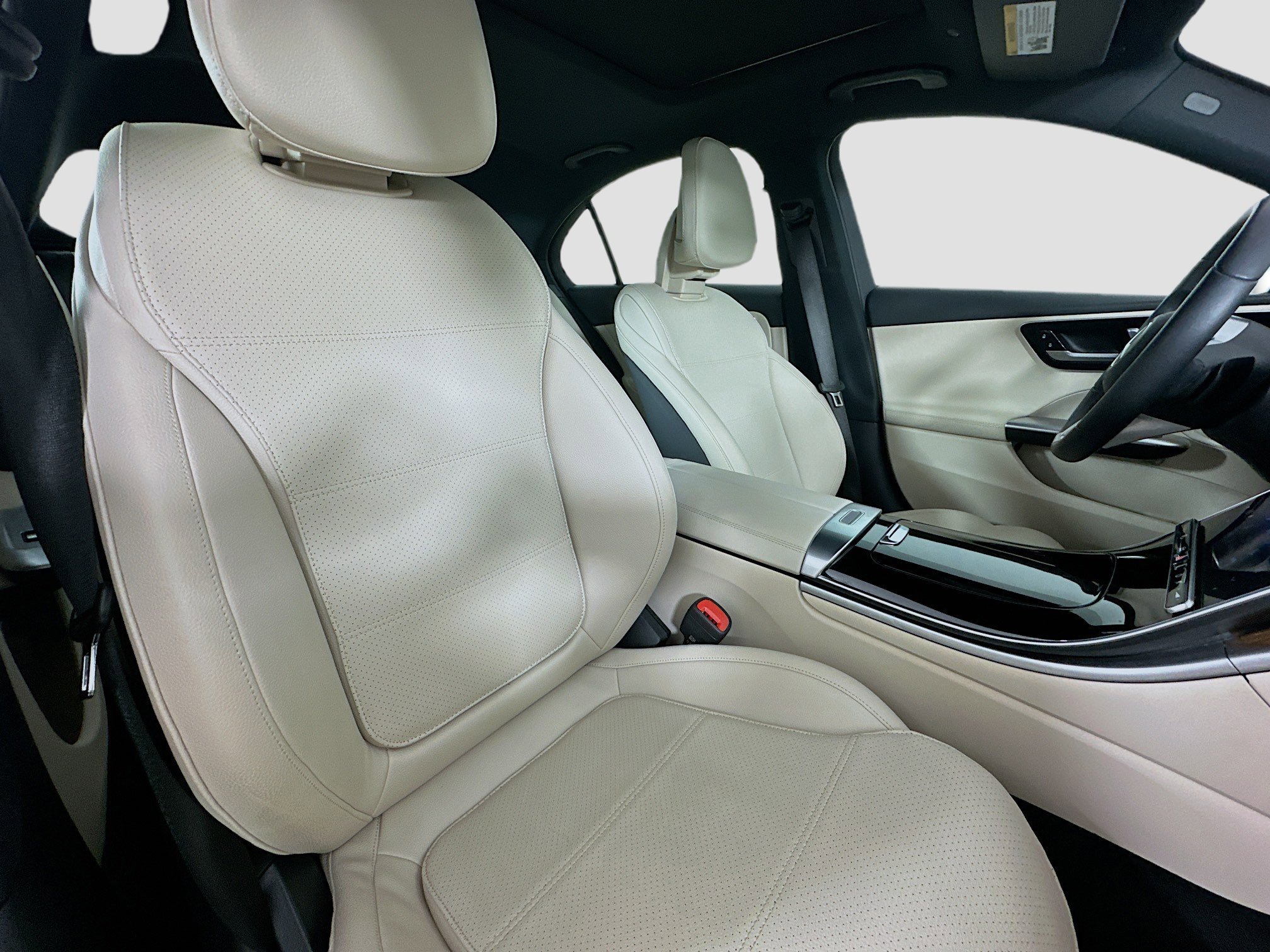 Certified 2024 Mercedes-Benz C 300 4MATIC Sedan image 37