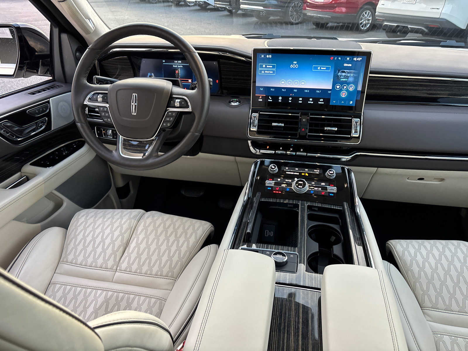 Certified 2024 Lincoln Navigator Black Label image 30