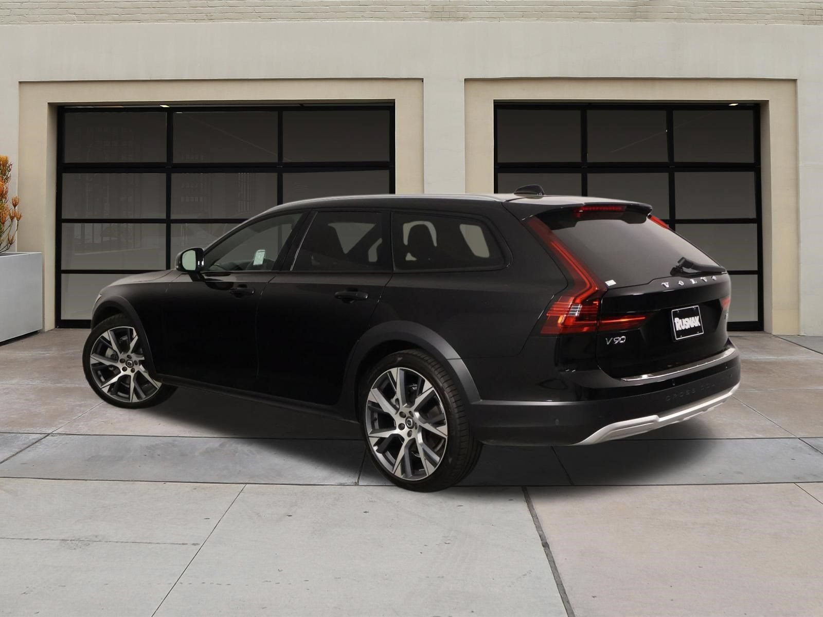 Certified 2023 Volvo V90 B6 Cross Country Ultimate w/ Climate Package AWD/4WD image 2