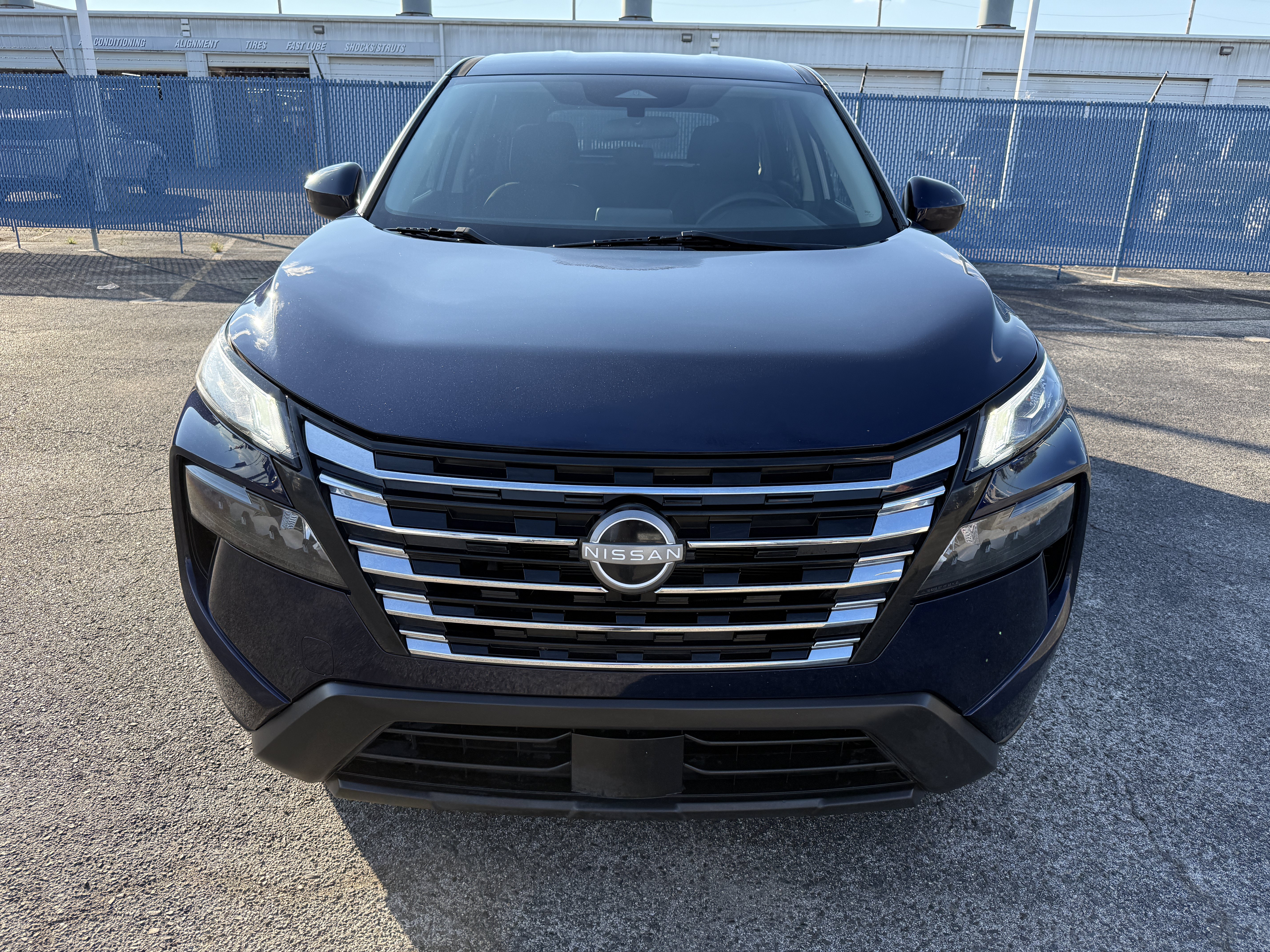 Used 2024 Nissan Rogue SV FWD image 8
