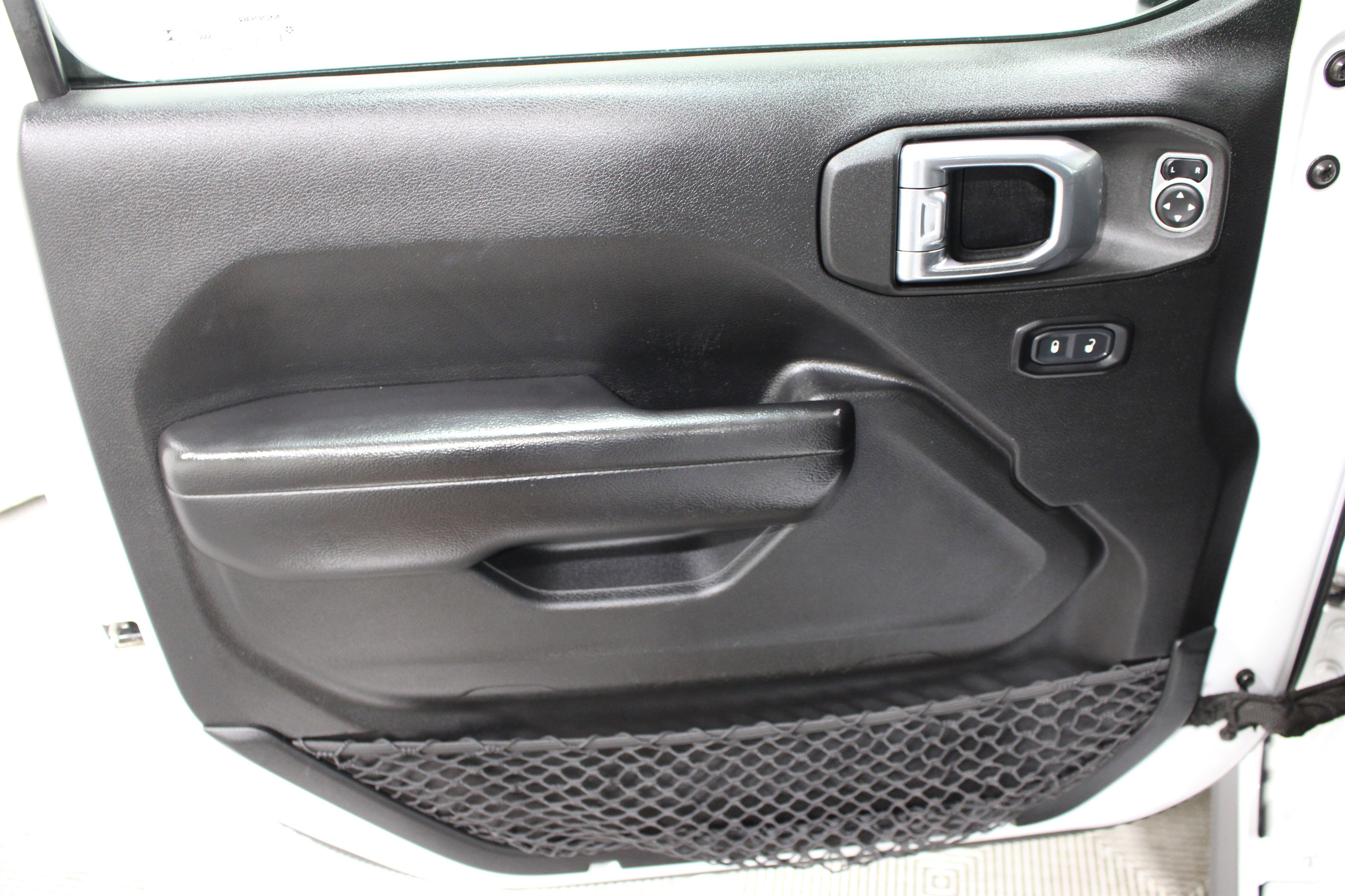 Used 2021 Jeep Gladiator Sport AWD/4WD image 6