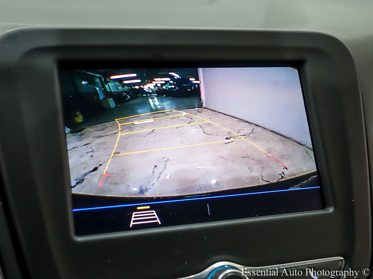 Used 2021 Chevrolet Equinox LS image 21