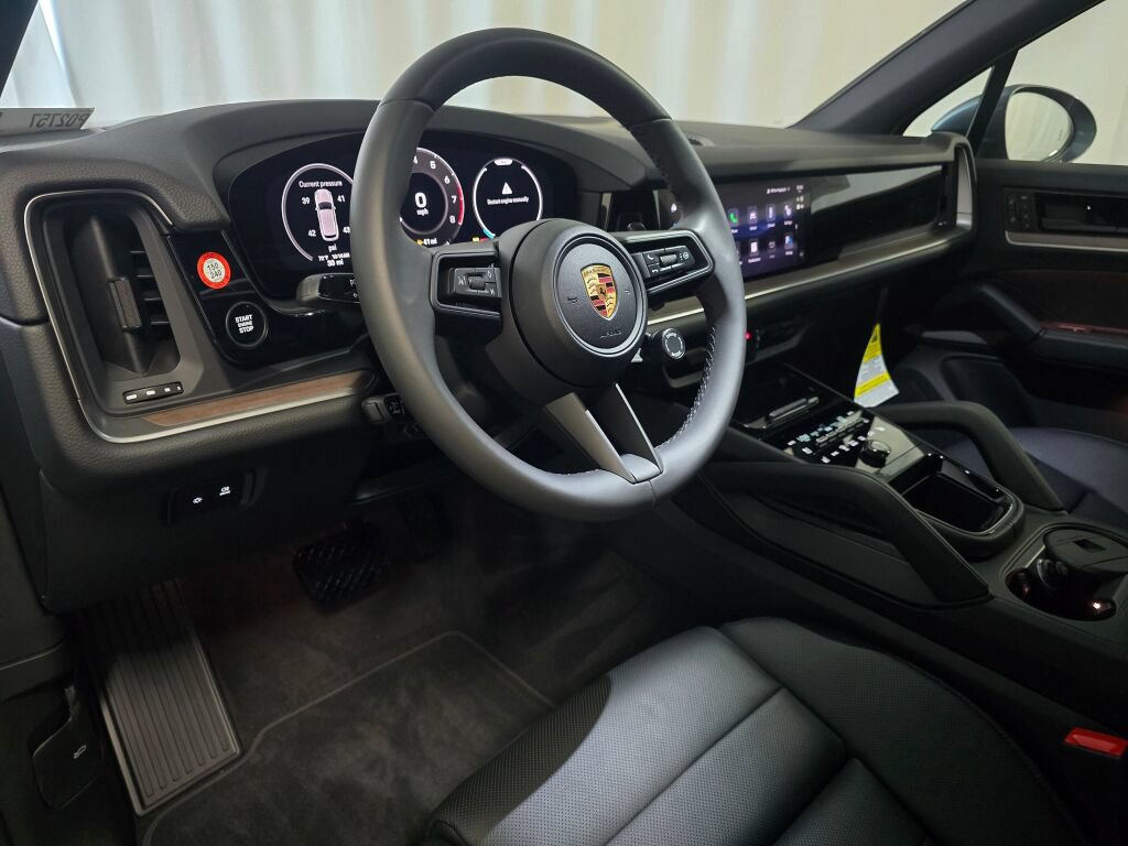 New 2026 Porsche Cayenne AWD/4WD image 4