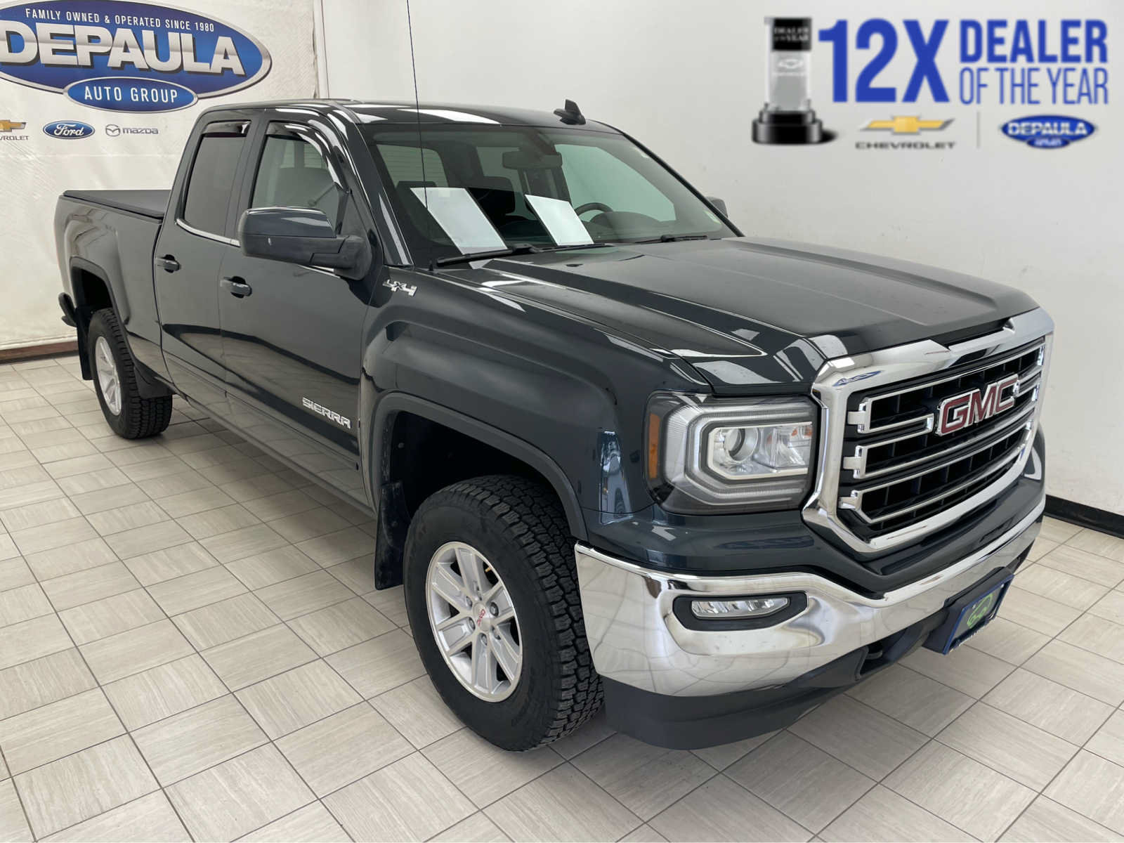 Used 2018 GMC Sierra 1500 SLE w/ SLE Value Package AWD/4WD image 1