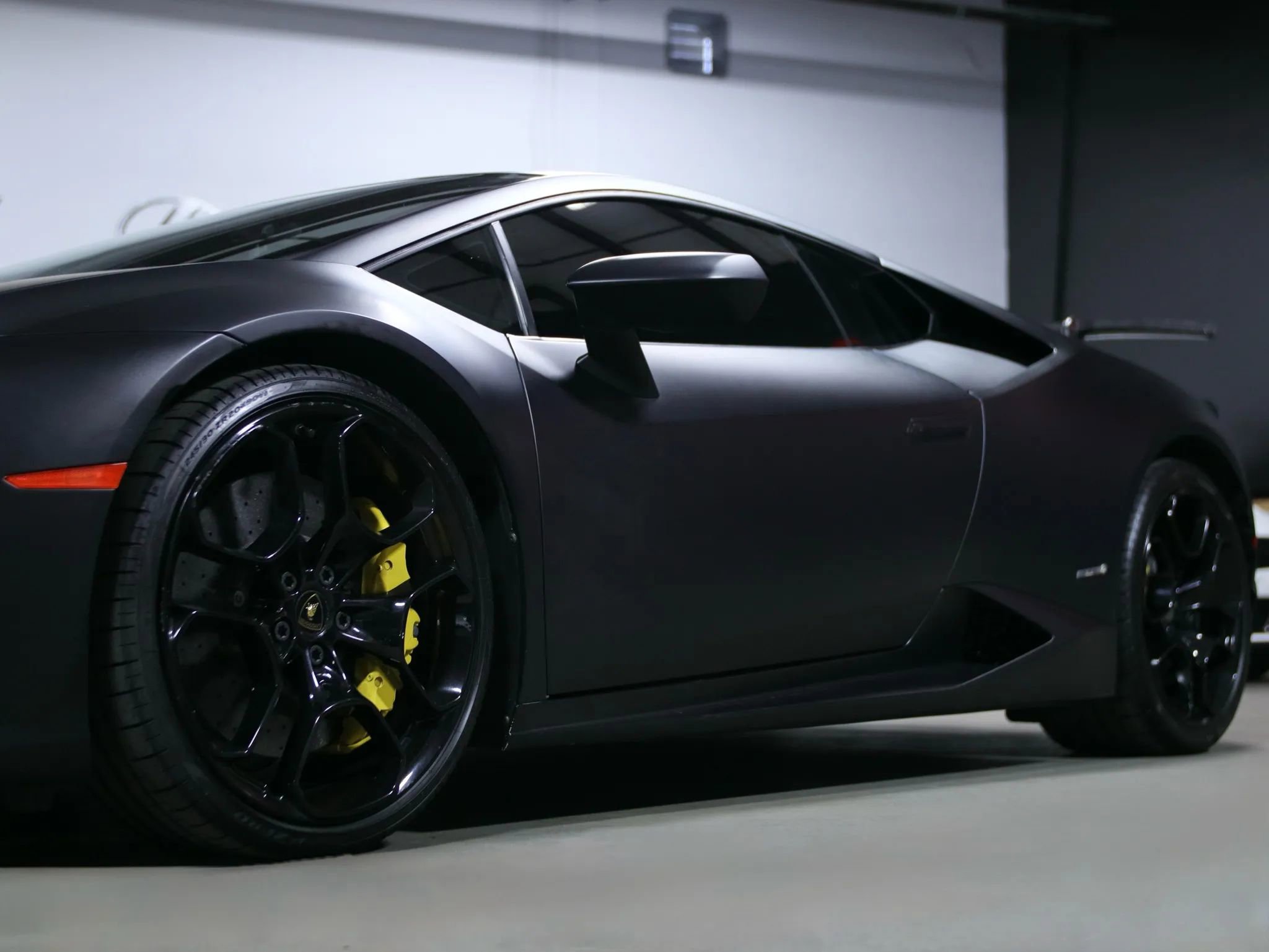 Used 2015 Lamborghini Huracan LP 610-4 image 9