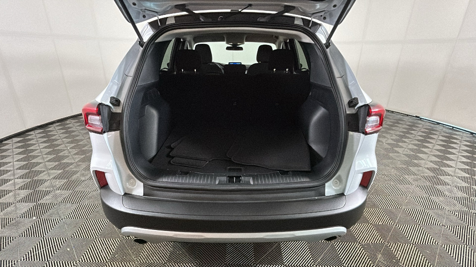 Used 2025 Ford Escape Active FWD image 33
