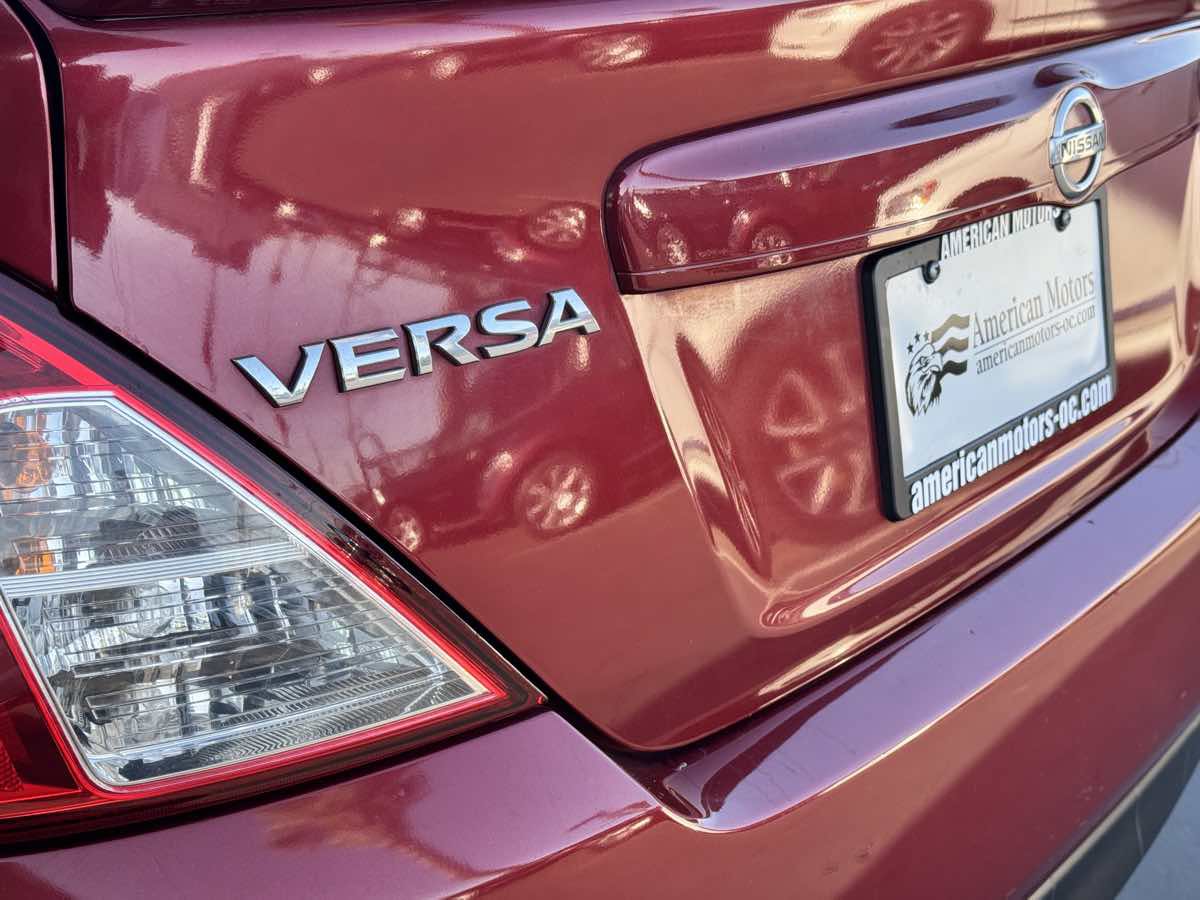 Used 2018 Nissan Versa SV FWD image 16