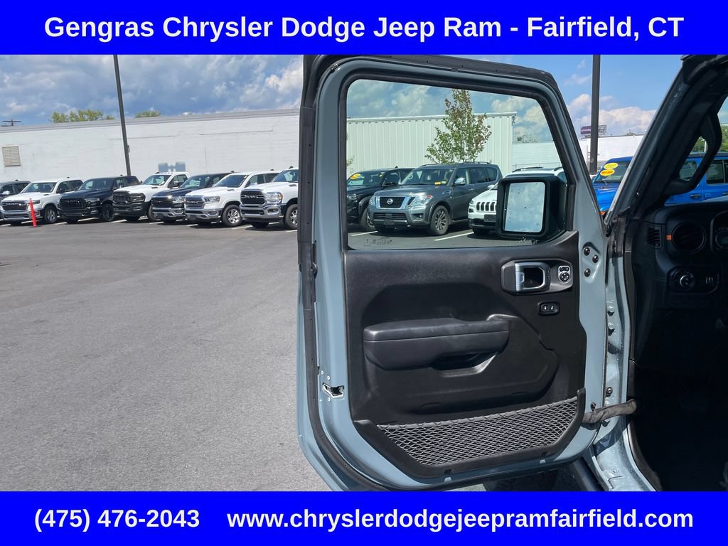 Certified 2025 Jeep Gladiator Mojave w/ Safety Group AWD/4WD image 38