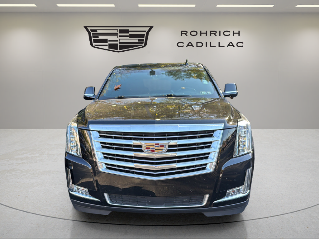 Used 2017 Cadillac Escalade Platinum AWD/4WD image 2