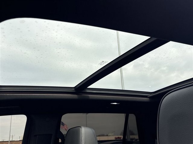 Certified 2022 GMC Yukon Denali w/ Denali Premium Package image 19