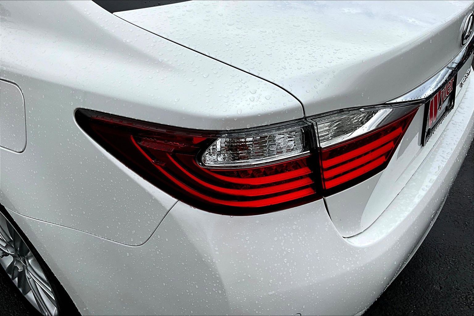 Used 2015 Lexus ES 350 w/ Premium Package FWD image 22