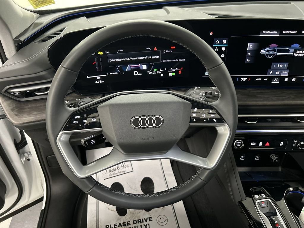 Used 2025 Audi Q5 Premium w/ Convenience Package image 4