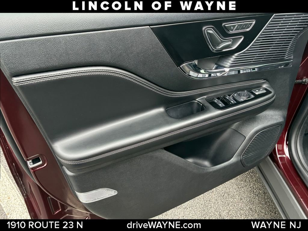 Used 2020 Lincoln Corsair AWD w/ Premium Package image 13