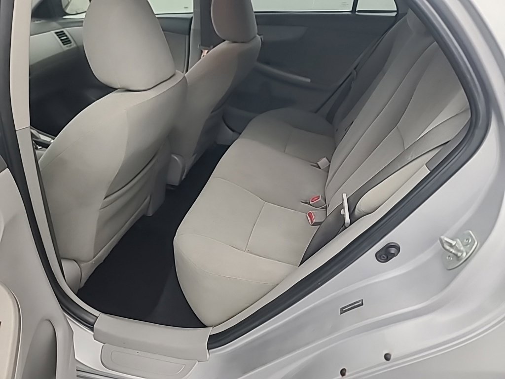 Used 2010 Toyota Corolla LE FWD image 18