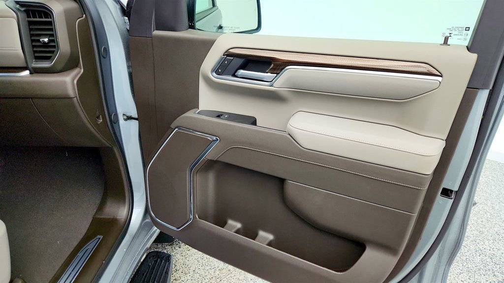 Used 2025 Chevrolet Silverado 1500 LT image 25