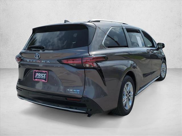 Used 2024 Toyota Sienna Platinum AWD/4WD image 5