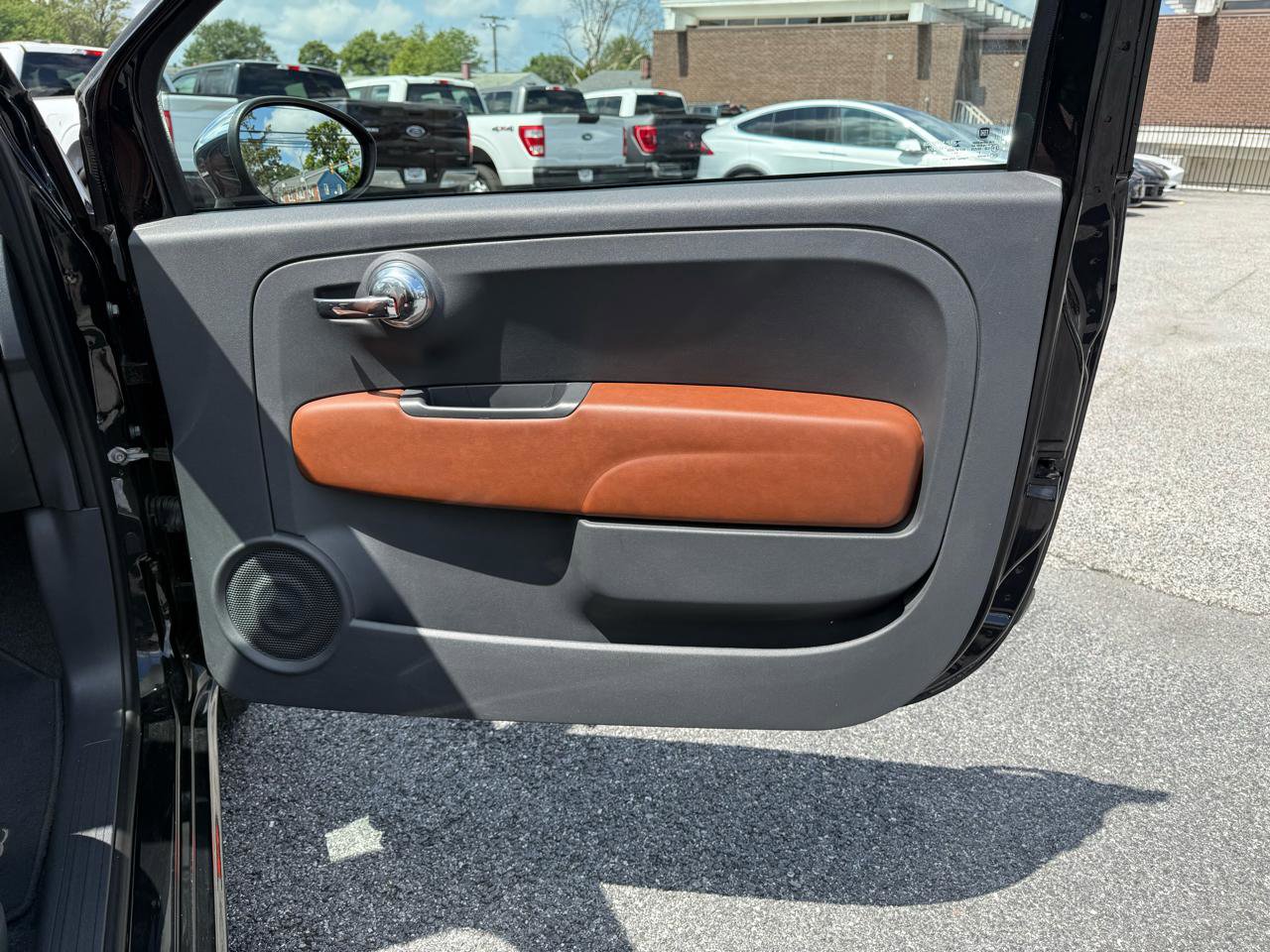Used 2017 FIAT 500 Lounge image 32