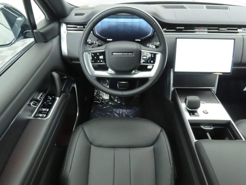 New 2025 Land Rover Range Rover Long Wheelbase SE image 10