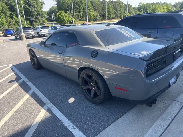 Used 2018 Dodge Challenger SRT RWD image 3