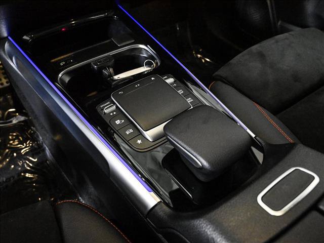 Used 2022 Mercedes-Benz GLB 250 4MATIC image 13