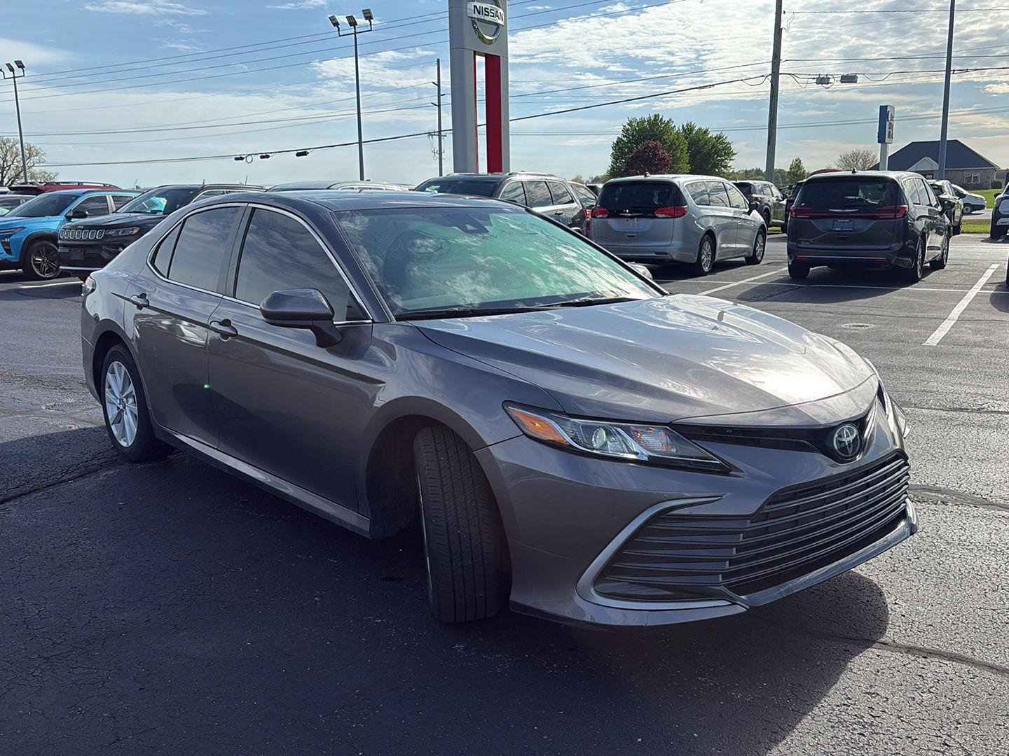 Used 2024 Toyota Camry LE FWD image 7