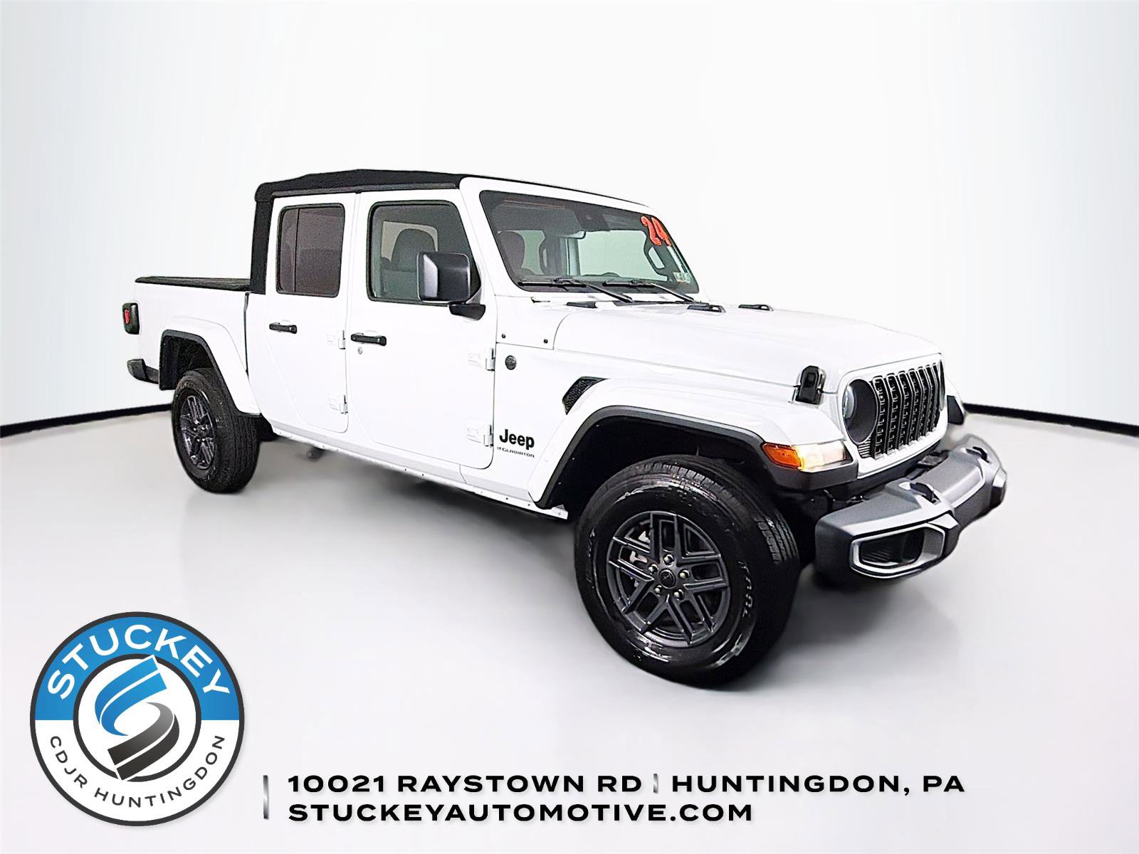 Used 2024 Jeep Gladiator Sport AWD/4WD image 1