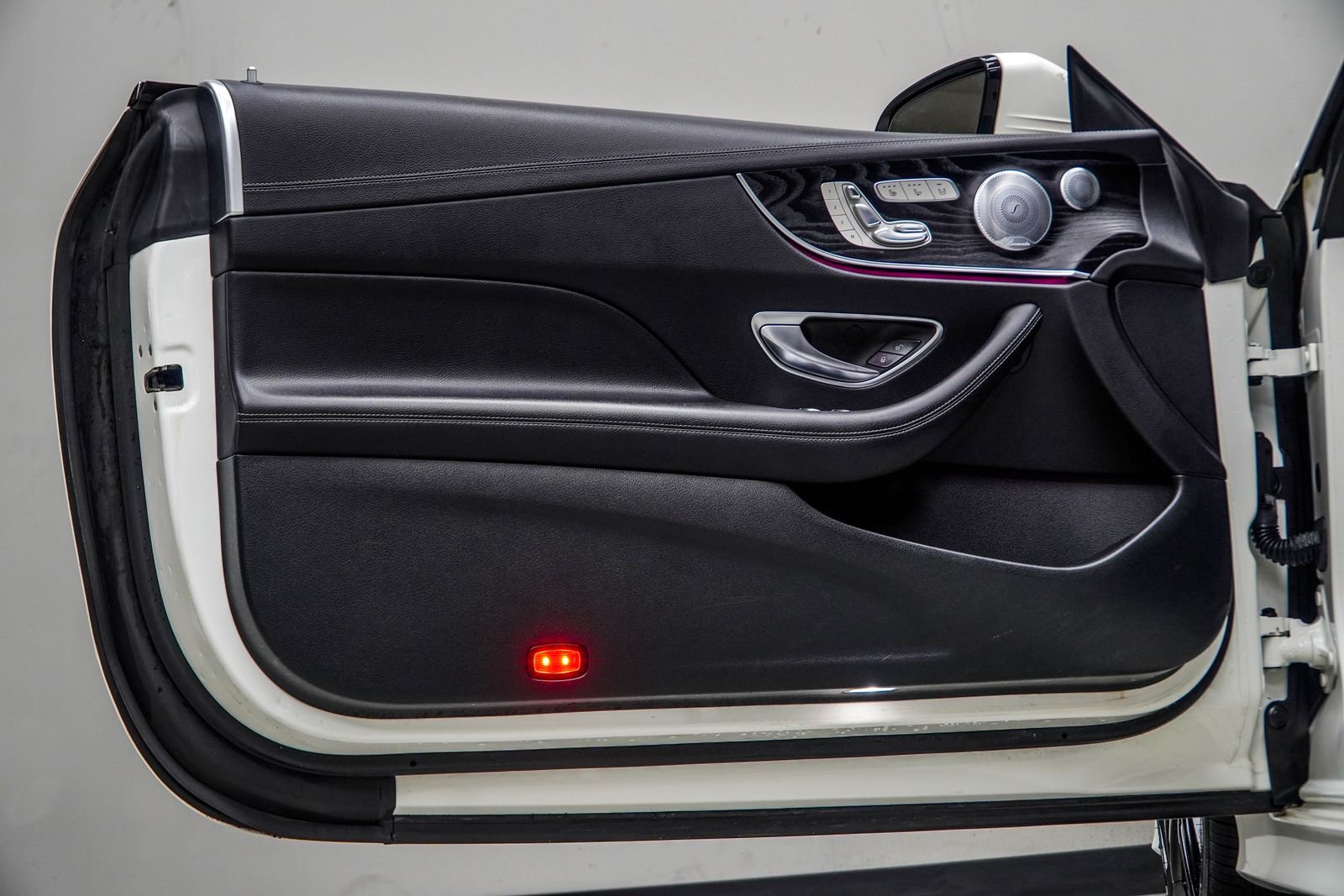 Used 2018 Mercedes-Benz E 400 4MATIC Coupe w/ Premium 2 Package image 39