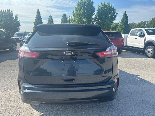Used 2024 Ford Edge SE w/ Black Appearance Package AWD/4WD image 6