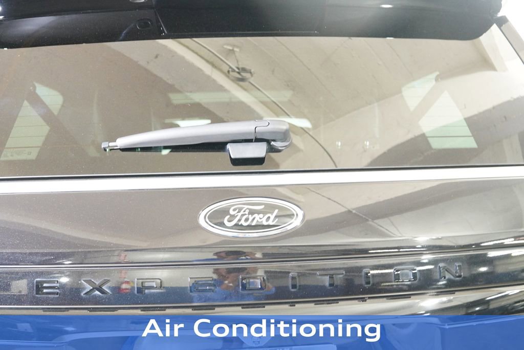 Used 2023 Ford Expedition Max Limited image 25