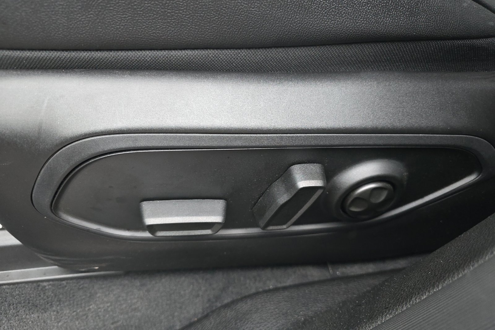 Used 2025 Jeep Grand Cherokee Limited 4xe image 15