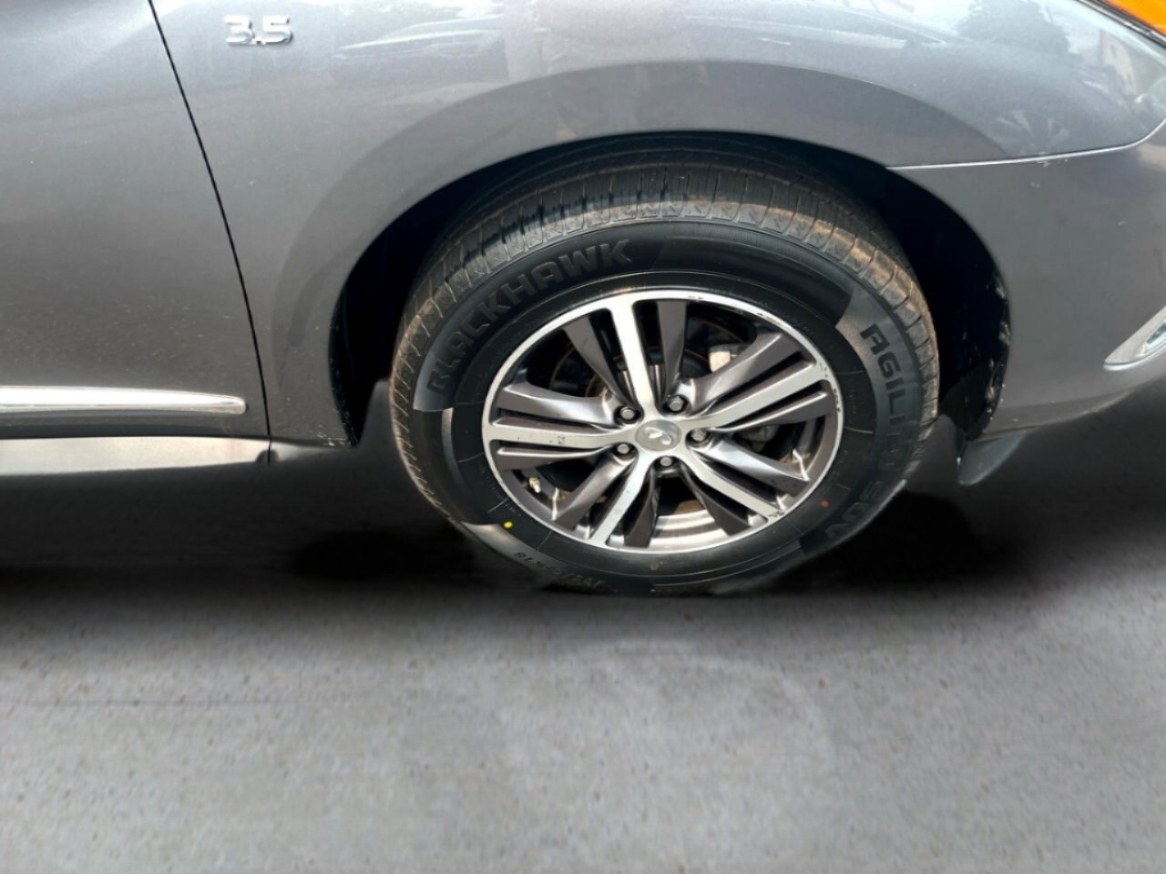 Used 2019 INFINITI QX60 Luxe w/ Essential Package image 38