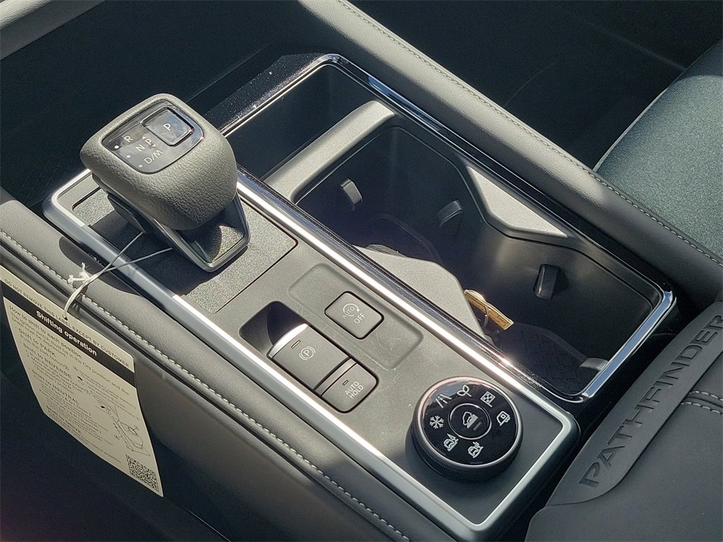 New 2025 Nissan Pathfinder SV image 11