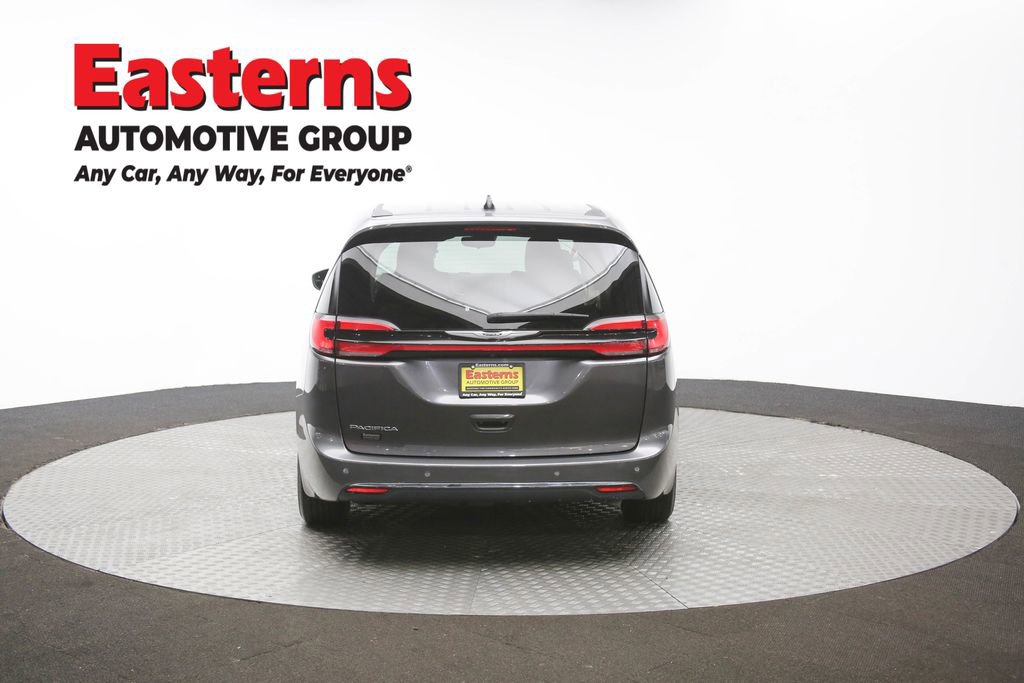 Used 2023 Chrysler Pacifica Touring-L FWD image 36