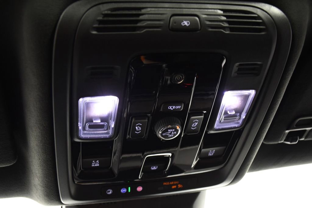Used 2026 Cadillac Escalade Platinum Sport w/ LPO, ONYX Package AWD/4WD image 30