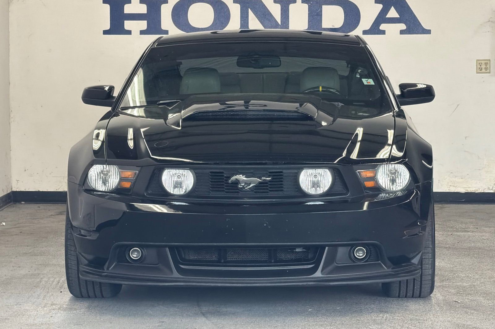 Used 2012 Ford Mustang GT Premium image 8