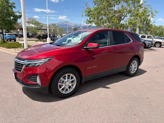 Used 2024 Chevrolet Equinox LT AWD/4WD image 3