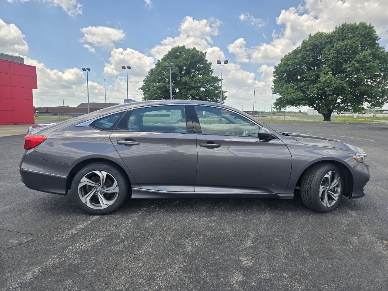 Used 2020 Honda Accord EX image 16