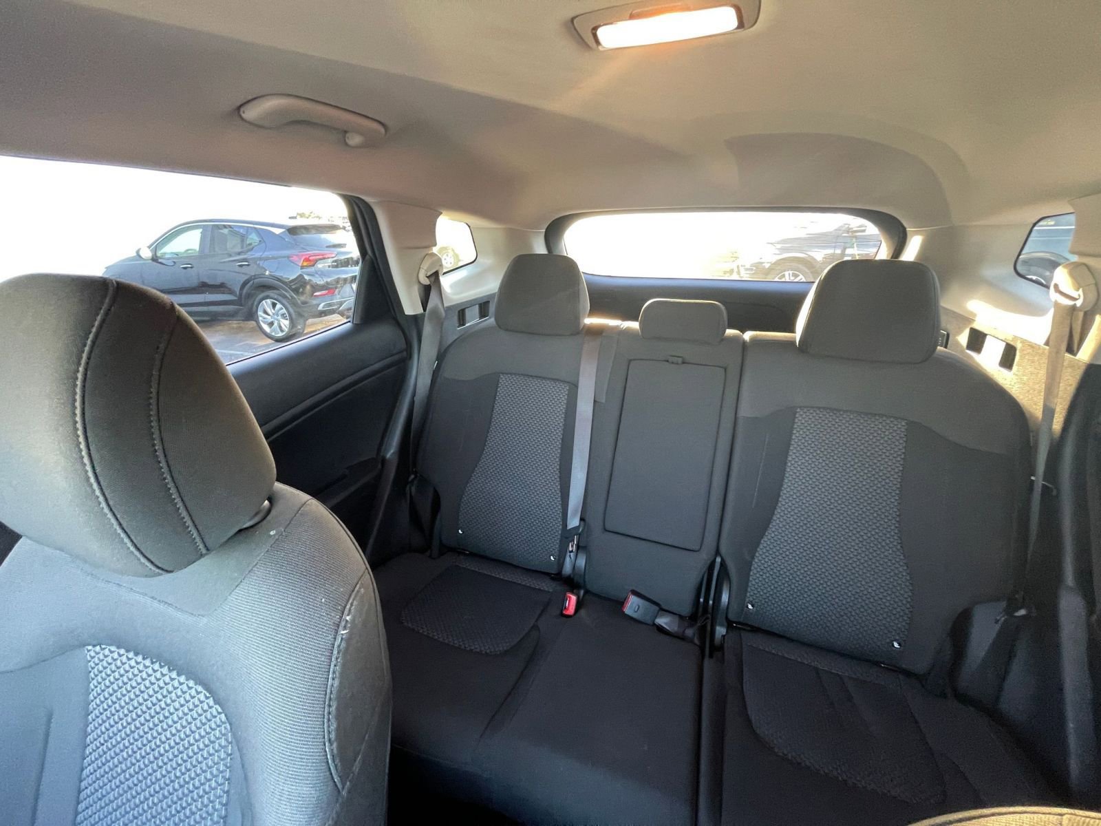 Used 2025 Kia Sportage LX FWD image 38