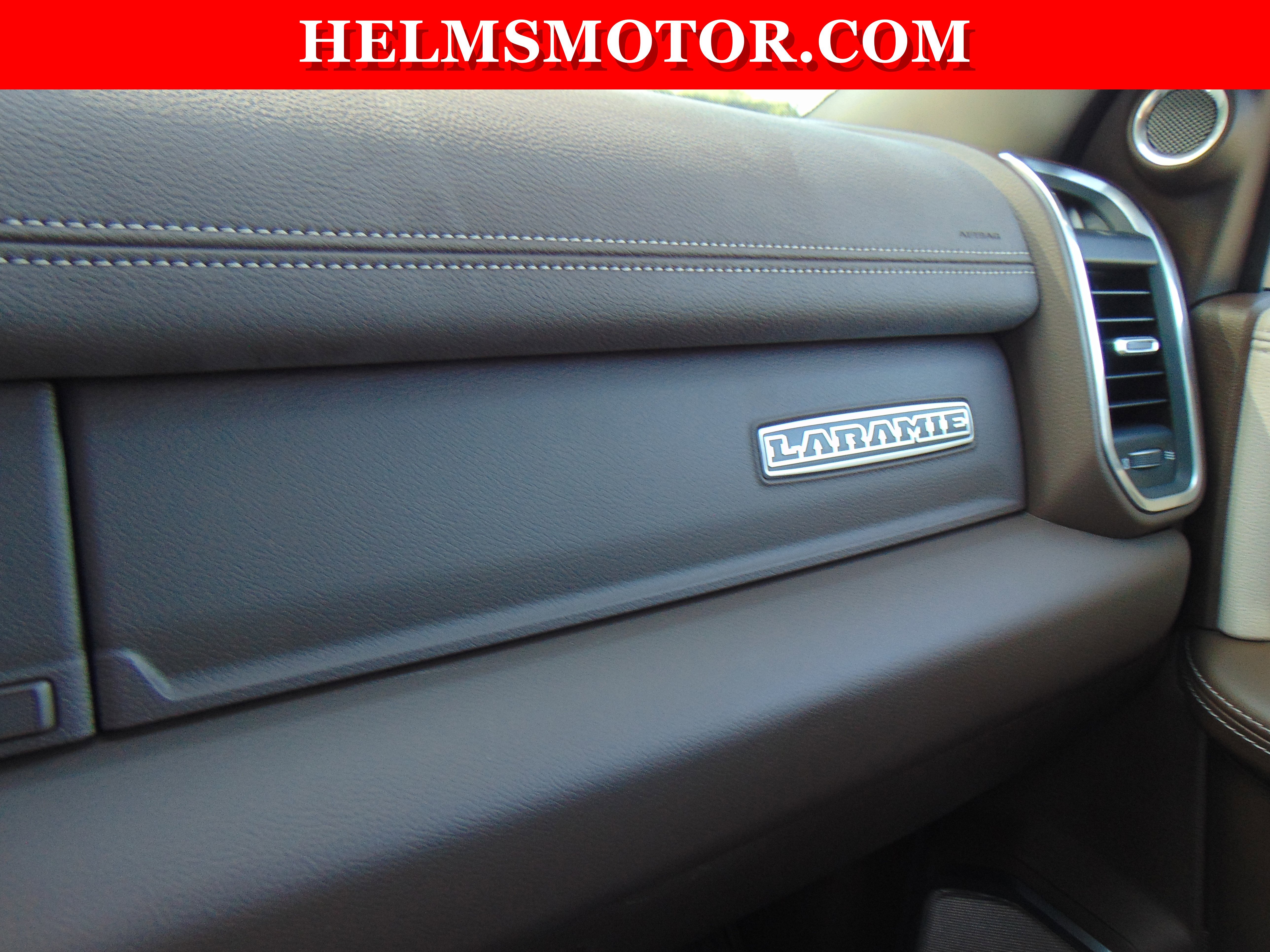 New 2025 RAM 2500 Laramie AWD/4WD image 35