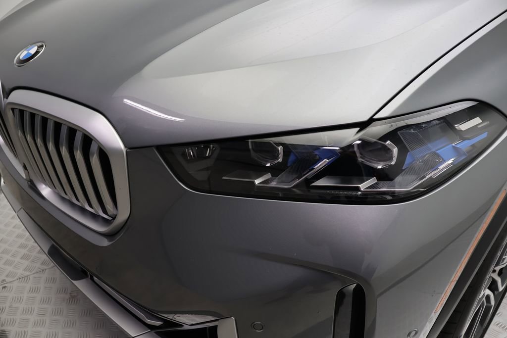 Used 2026 BMW X5 sDrive40i w/ Premium Package RWD image 3