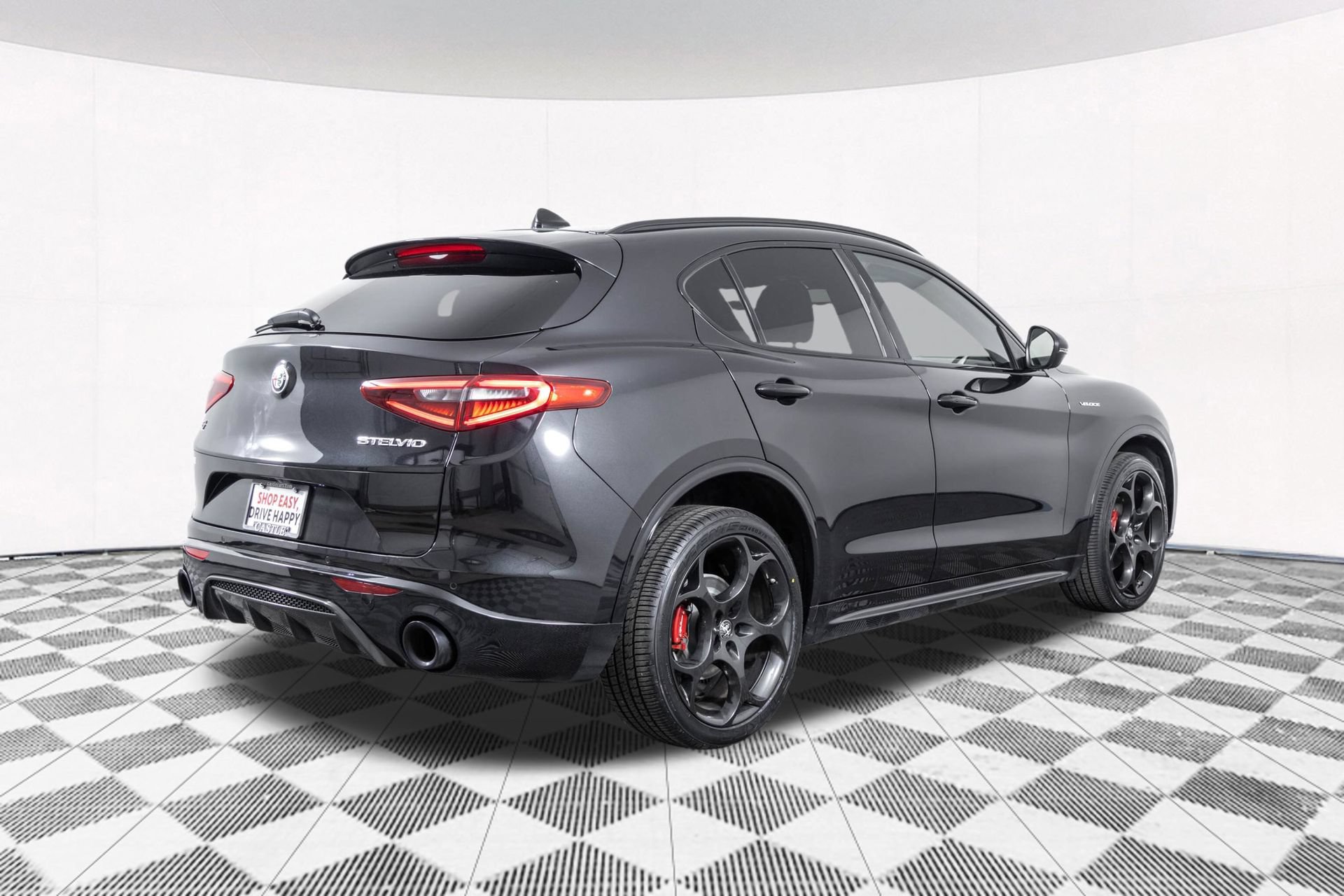 Used 2023 Alfa Romeo Stelvio Veloce AWD/4WD image 20