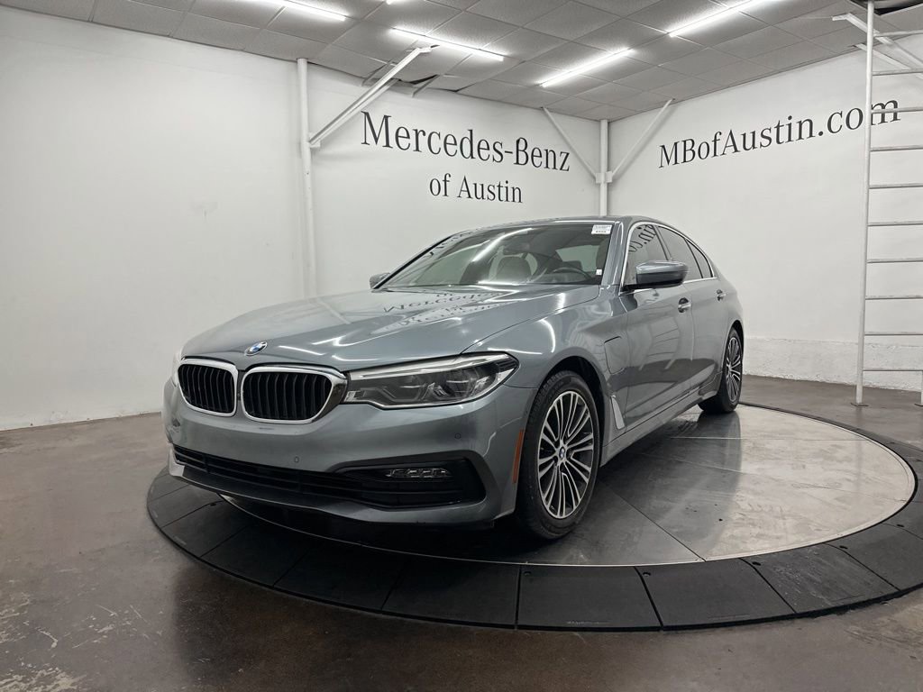 Used 2018 BMW 530e w/ Premium Package 2 image 3