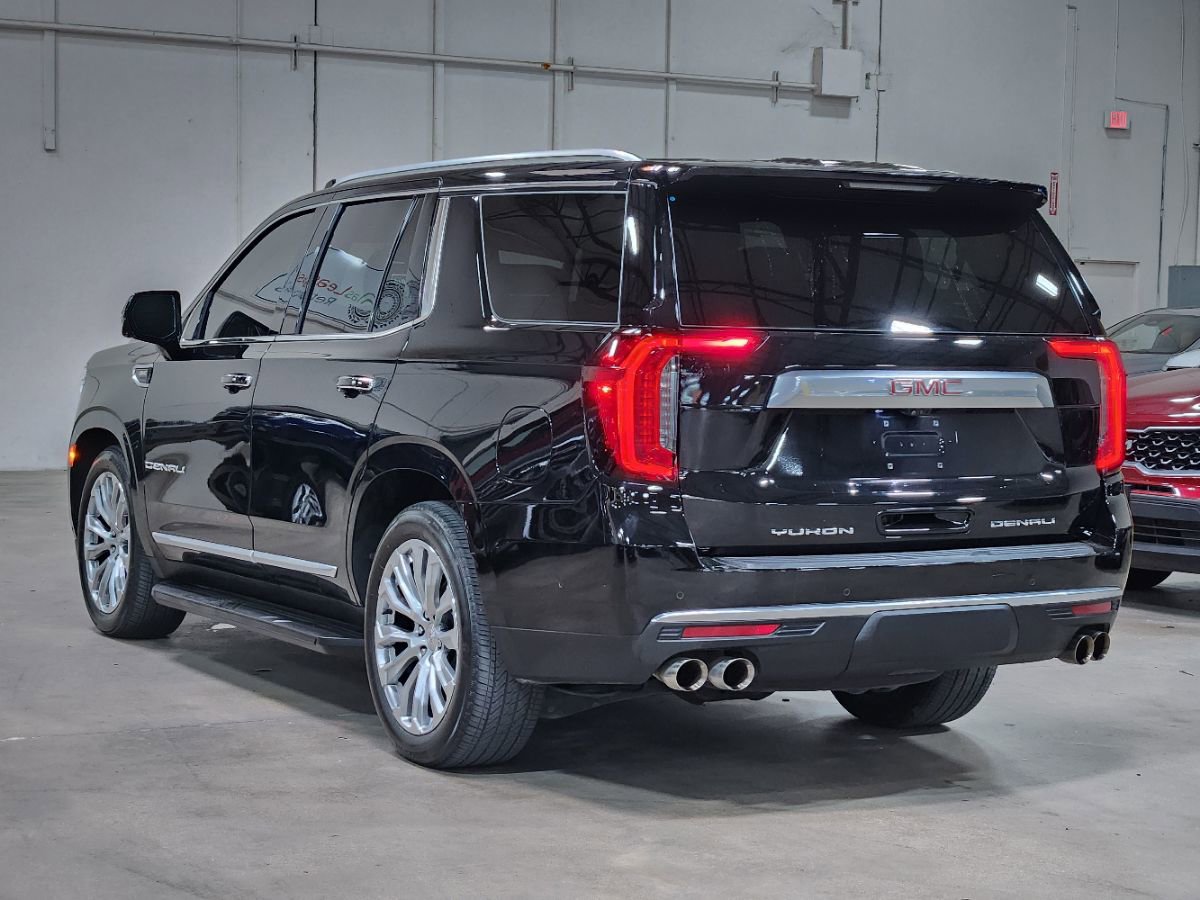 Used 2024 GMC Yukon Denali w/ Advanced Technology Package image 11
