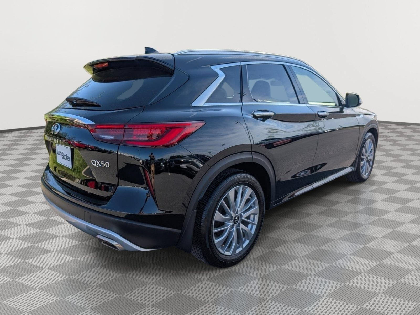 Used 2023 INFINITI QX50 Luxe AWD/4WD image 5
