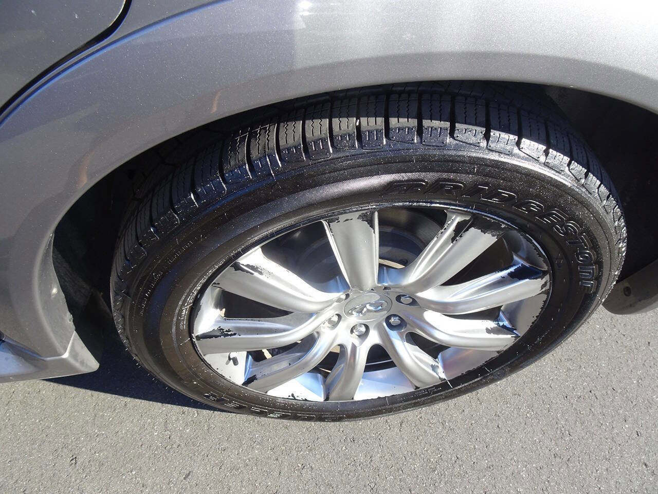 Used 2012 INFINITI QX56 4WD w/ Deluxe Touring Pkg image 11