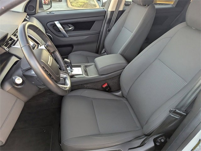 Used 2020 Land Rover Discovery Sport image 11