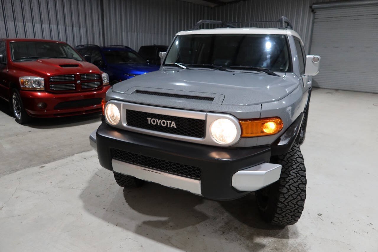 Used 2014 Toyota FJ Cruiser 4WD w/ Convenience Package image 37