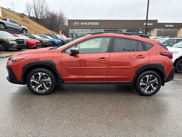 Used 2024 Subaru Crosstrek 2.0i Premium image 2