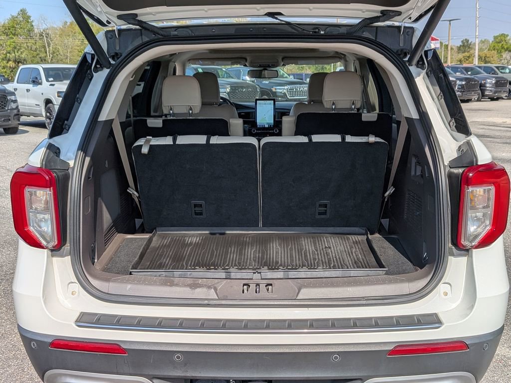 Used 2021 Ford Explorer Platinum w/ Equipment Group 601A image 33