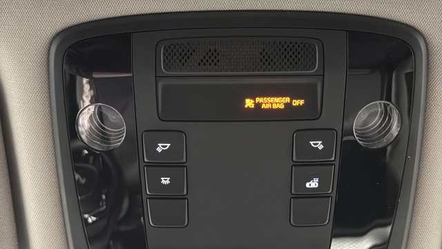 Used 2024 Kia Carnival LX FWD image 32